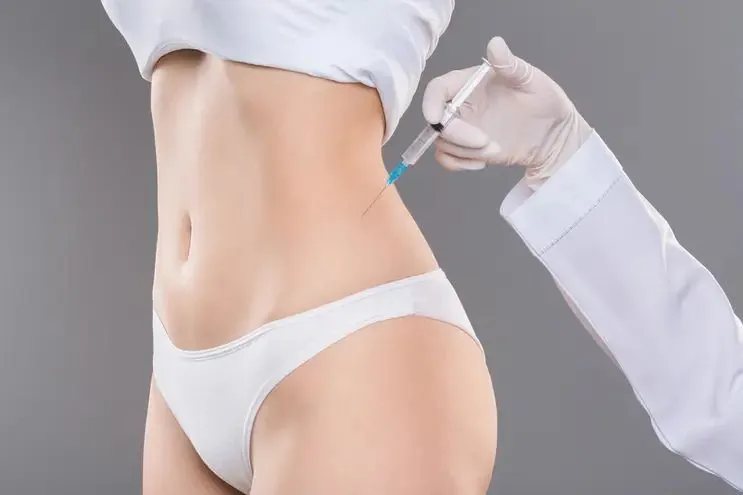 Body filler injection for shaping at Hollywood Clinic