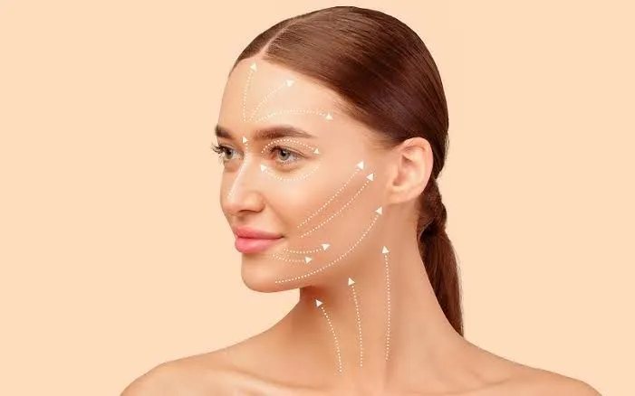 Botox forehead injection at Hollywood Clinic