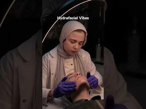 HydraFacial session video at Hollywood Clinic