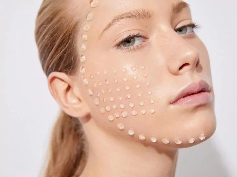 Skin booster injection for glowing skin at Hollywood Clinic
